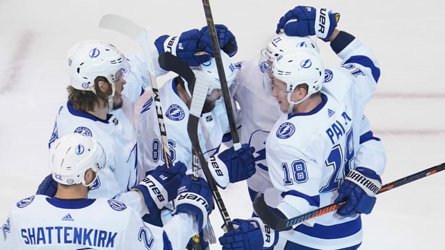 Die Tampa Bay Lightning stehen kurz vor dem Einzug in die nächste Runde. Die Tampa Bay Lightning stehen kurz vor dem Einzug in die nächste Runde.