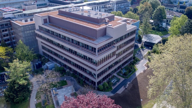 Das neue Gebäude des Universitätsspitals. Das neue Gebäude des Universitätsspitals.