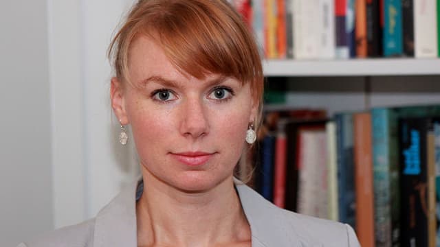 Porträt von Charlotte Sieber-Gasser. Porträt von Charlotte Sieber-Gasser.