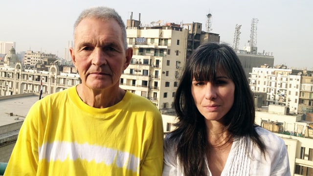 Duri Galler und Elvira Isenring auf dem Balkon in Kairo.