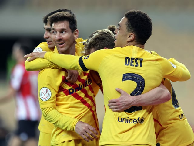 Lionel Messi und seine Teamkollegen kommen aus dem Jubeln nicht mehr heraus. Lionel Messi und seine Teamkollegen kommen aus dem Jubeln nicht mehr heraus.