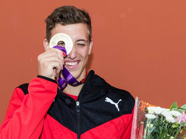 Simon Ehammer posiert im Juli 2019 als frischgebackener U20-Europameister. Simon Ehammer posiert im Juli 2019 als frischgebackener U20-Europameister.