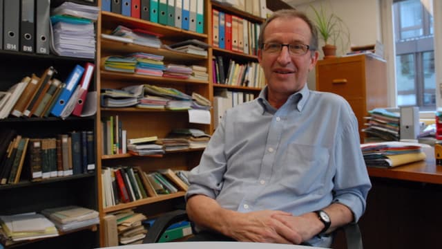 Peter Moser in seinem Büro. Peter Moser in seinem Büro.