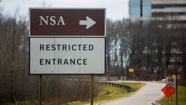 Ein Schild der NSA mit dem Schriftzug «Restricted Area»