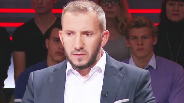 Der Imam aus WIl, Bekin Alimi, in der SRF Arena vom Juni 2015. Der Imam aus WIl, Bekin Alimi, in der SRF Arena vom Juni 2015.