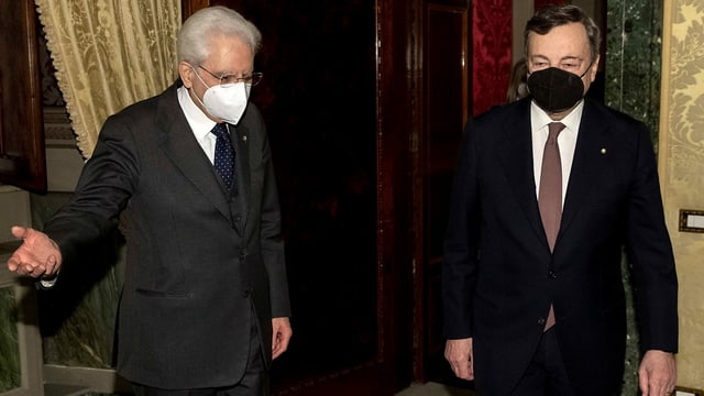 Mattarella und Draghi mit Masken Mattarella und Draghi mit Masken