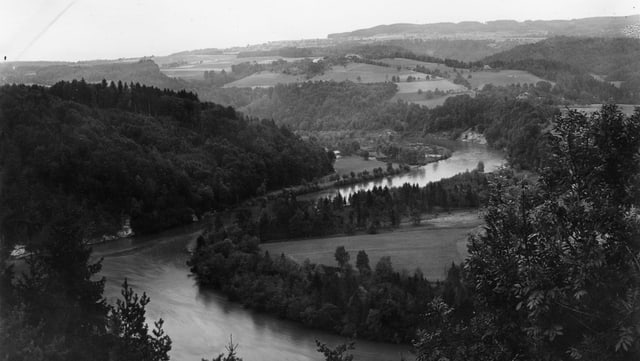 Schwarzweisse Aufnahme: Die Aare, wie sie im November 1917 verläuft. Schwarzweisse Aufnahme: Die Aare, wie sie im November 1917 verläuft.