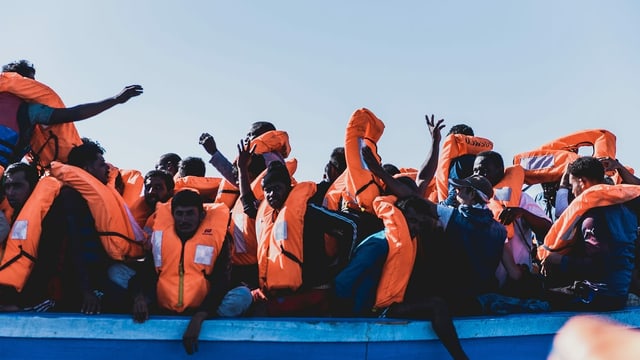 Zahl der Bootsflüchtlinge im Mittelmeer steigt an