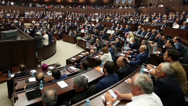 Das vollbesetzte Plenum im türkischen Parlament