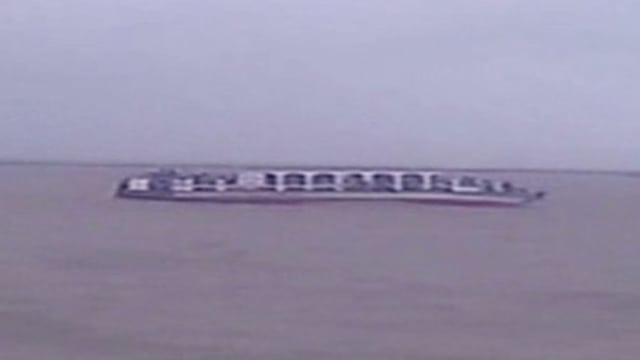 Schiff auf dem Meer Schiff auf dem Meer