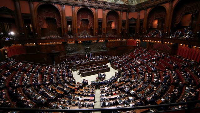 Blick ins Parlament. Blick ins Parlament.