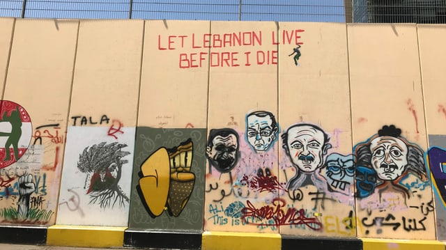 Zeichnungen auf Wand. Zeichnungen auf Wand.