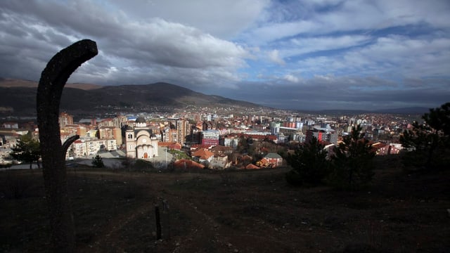 Blick auf Mitrovica in Nord-Kosovo. Blick auf Mitrovica in Nord-Kosovo.