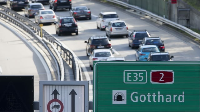 purtret d'ina colonna al Gottard. purtret d'ina colonna al Gottard.