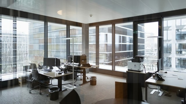 Leeres Bürogebäude Leeres Bürogebäude
