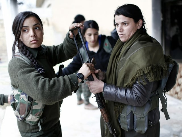 Kurdische Kämpferinnen in Syrien Kurdische Kämpferinnen in Syrien