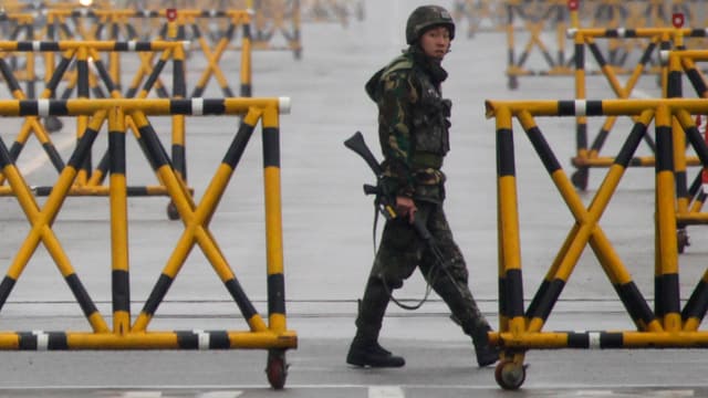 Ein südkoreanischer Soldat an der Grenze zum Norden. Ein südkoreanischer Soldat an der Grenze zum Norden.
