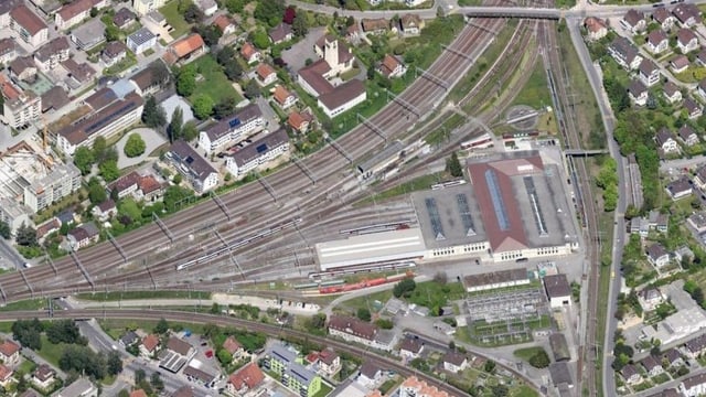 Bahnwerkstätte Biel aus der Luft. Bahnwerkstätte Biel aus der Luft.