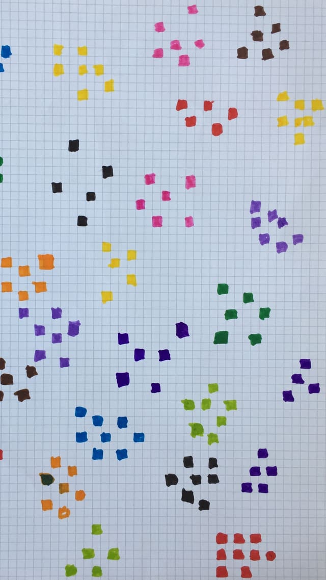 Farbite Muster auf einem gehäuselten Papier. Nachempfunden dem Cover von «Steine in meiner Hand» von Kaouther Adimi Farbite Muster auf einem gehäuselten Papier. Nachempfunden dem Cover von «Steine in meiner Hand» von Kaouther Adimi