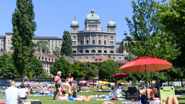 Bundeshaus in Bern im Sommer Bundeshaus in Bern im Sommer