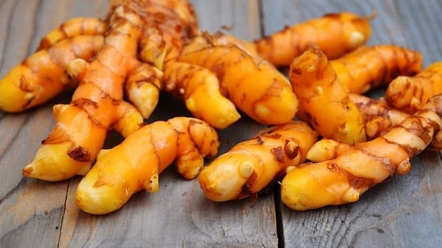 Bio-Kurkuma aus Steinmaur Bio-Kurkuma aus Steinmaur