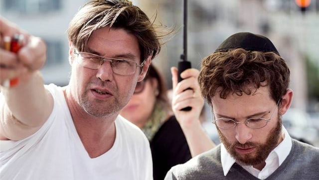 Regisseur Michael Steiner mit seinem Hauptdarsteller Joel Basman auf dem Filmset. Regisseur Michael Steiner mit seinem Hauptdarsteller Joel Basman auf dem Filmset.