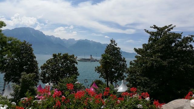Blick von Montreux über den Genfersee in Richtung Evian. Blick von Montreux über den Genfersee in Richtung Evian.