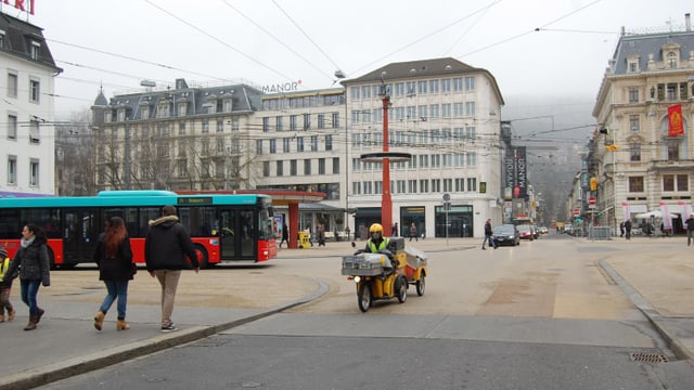 Der Zentralplatz in Biel. Der Zentralplatz in Biel.