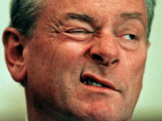 Dick Pound vom olympischen Komitee will den Eis-Tanz abschaffen. Dick Pound vom olympischen Komitee will den Eis-Tanz abschaffen.