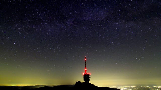 Blick auf den nächtlichen Chasseral. Blick auf den nächtlichen Chasseral.