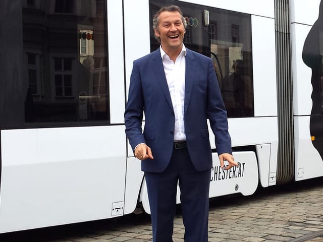 Ein Porträt von Markus Poschner. Ein Porträt von Markus Poschner.