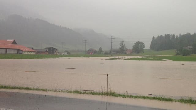 Feld unter Wasser Feld unter Wasser