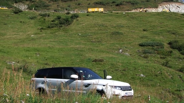 In auto alv ch'è vegnì giu da via. In auto alv ch'è vegnì giu da via.