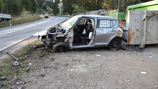 L'auto suenter l'accident. L'auto suenter l'accident.