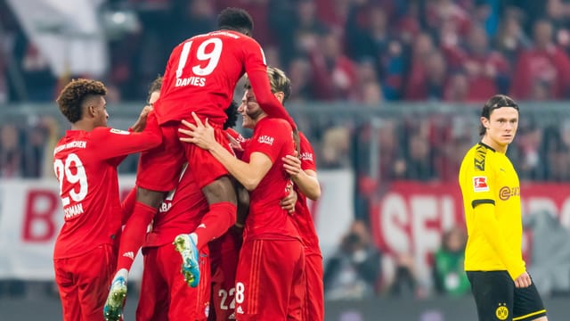 Bayern schickt Dortmund mit einer Packung nach Hause. Bayern schickt Dortmund mit einer Packung nach Hause.