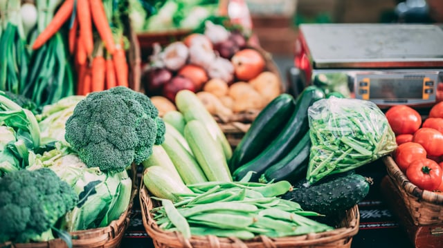 Diverse Gemüse auf einem Markt Diverse Gemüse auf einem Markt