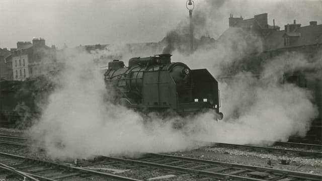 Am Bahnhof von Rennes, 1936. Am Bahnhof von Rennes, 1936.