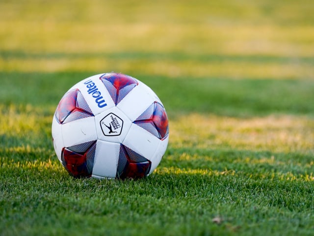 Der Ball in der Super League. Der Ball in der Super League.