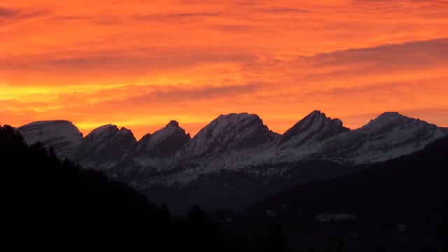 Morgenrot über der Churfirstenkette. Morgenrot über der Churfirstenkette.