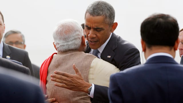 Premier Modi umarmt Obama Premier Modi umarmt Obama