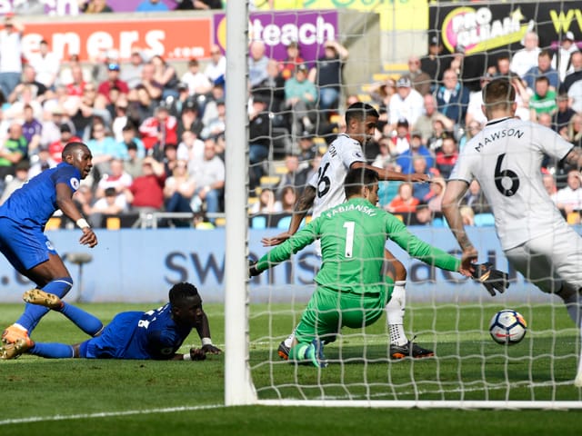 Swansea City kassiert ein Eigentor