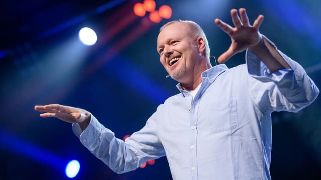 Stefan Raab im blauen Hemd Stefan Raab im blauen Hemd
