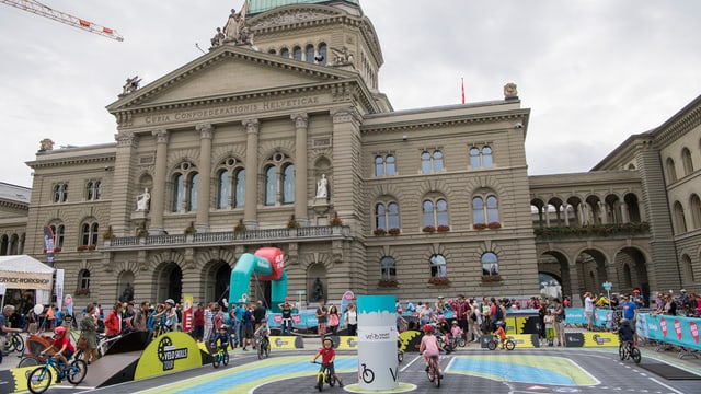 Parcours für Kinder vor dem Bundeshaus in Bern. Parcours für Kinder vor dem Bundeshaus in Bern.