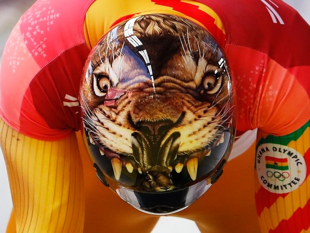 Tiger als Helmmotiv