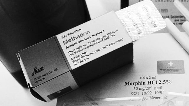 Ein altes Bild von einer Schachtel Methadontabletten. Ein altes Bild von einer Schachtel Methadontabletten.