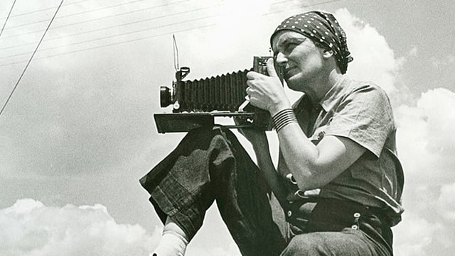 Video «Dorothea Lange – einen Funken Ewigkeit einfangen» abspielen Video «Dorothea Lange – einen Funken Ewigkeit einfangen» abspielen