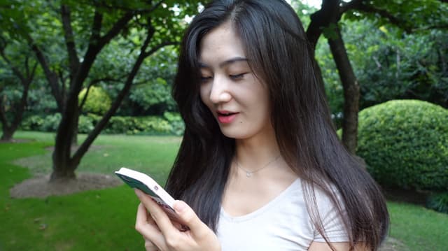 Wang Chunhui mit der App Changba Wang Chunhui mit der App Changba