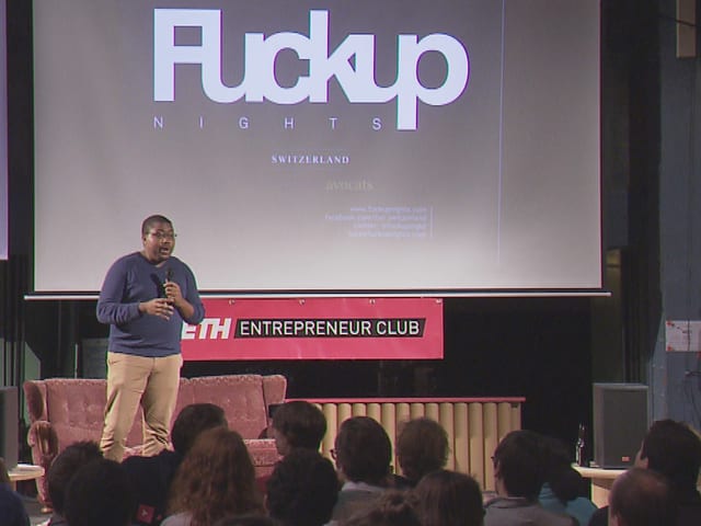 In Zürich hört das Publikum den Sprechern zu an «Fuckup Nights». In Zürich hört das Publikum den Sprechern zu an «Fuckup Nights».