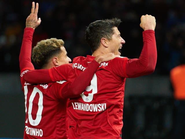 Coutinho und Lewandowski. Coutinho und Lewandowski.