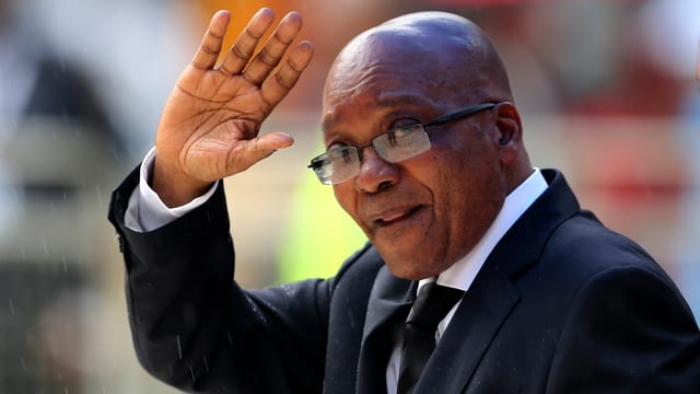 Jacob Zuma winkt Jacob Zuma winkt